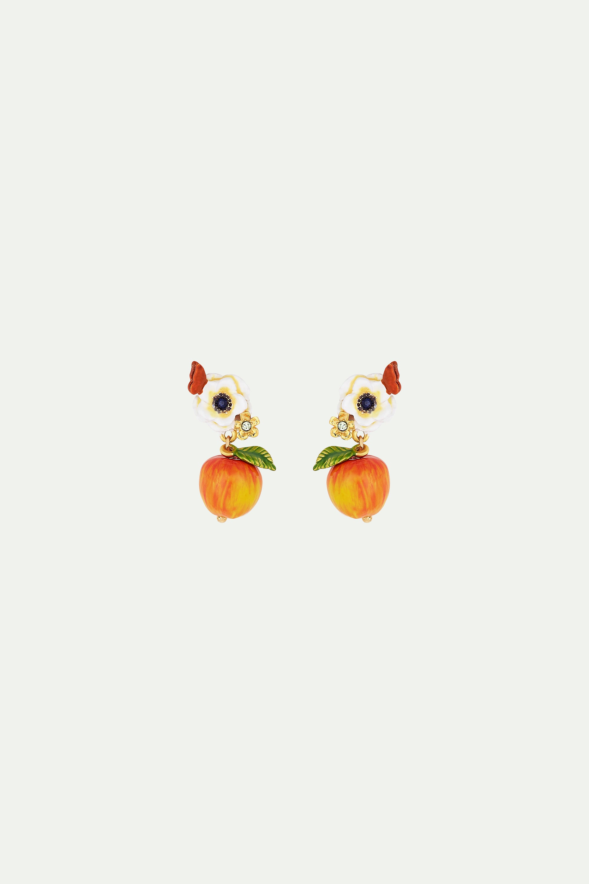 Boucles d'oreilles tiges fleur de pavot blanc, papillon et pomme croquante