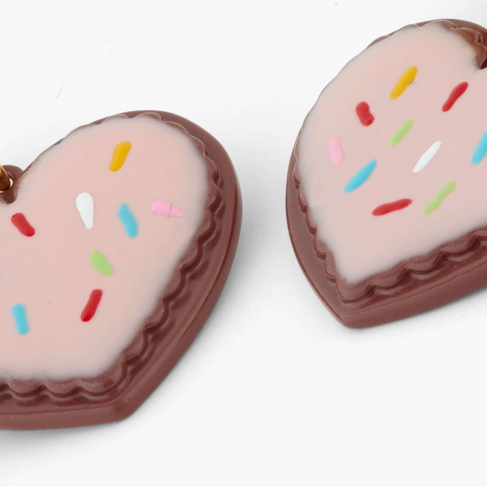 Heart-shaped biscuit post earrings