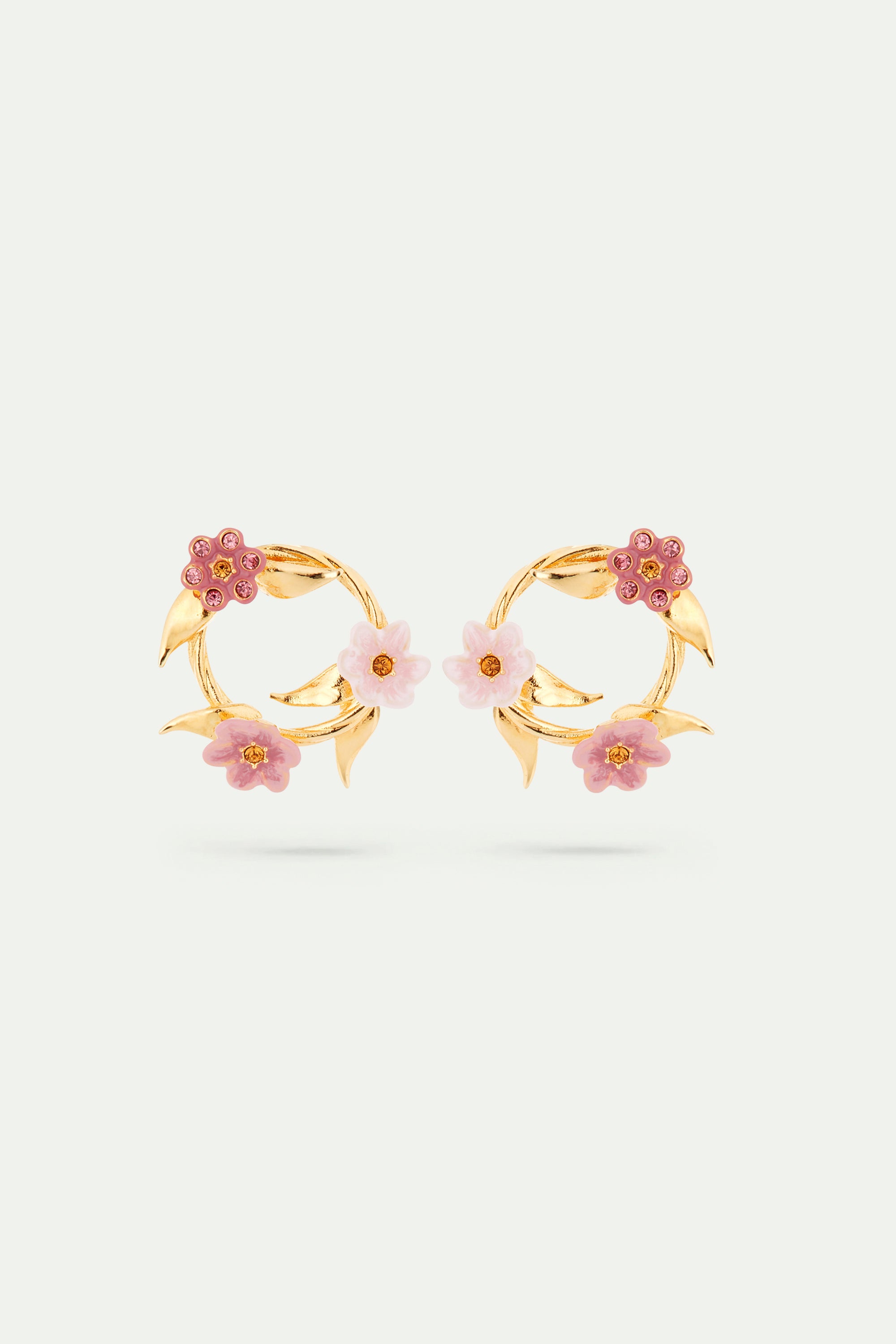 Boucles d'oreilles tiges couronne de fleurs de jasmin roses