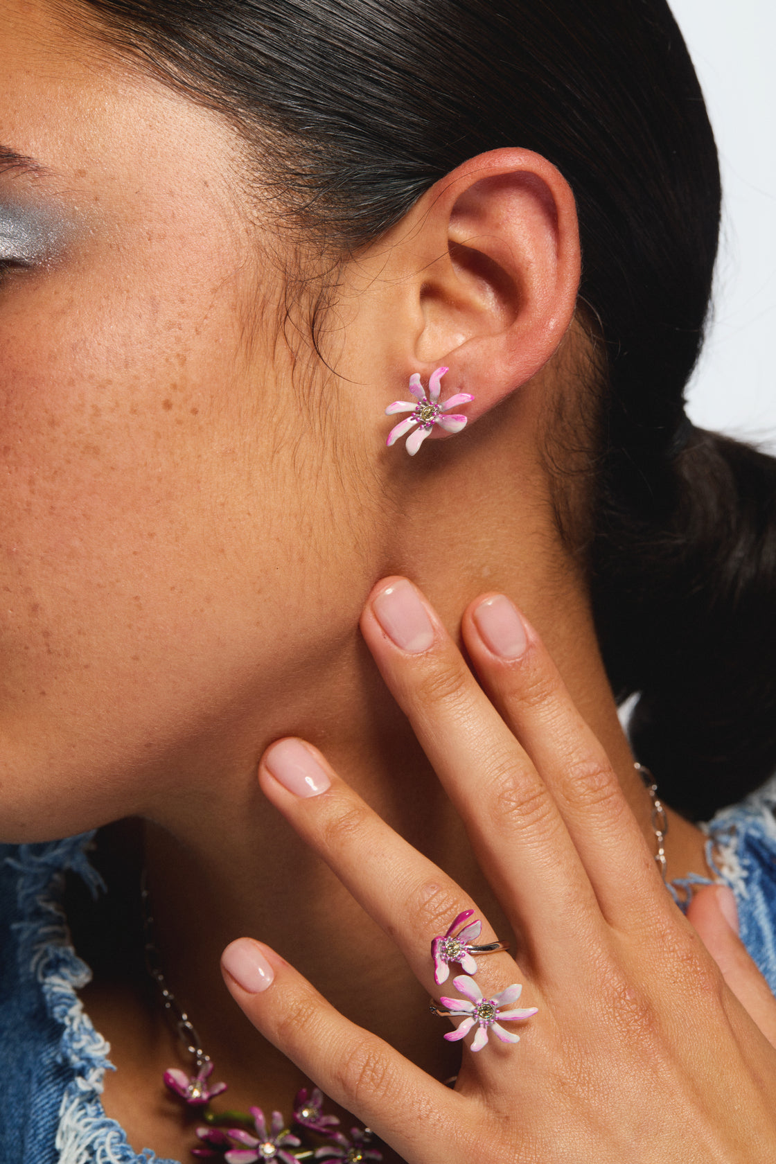 Adjustable silver ring with pink magnolia flowers and crystals