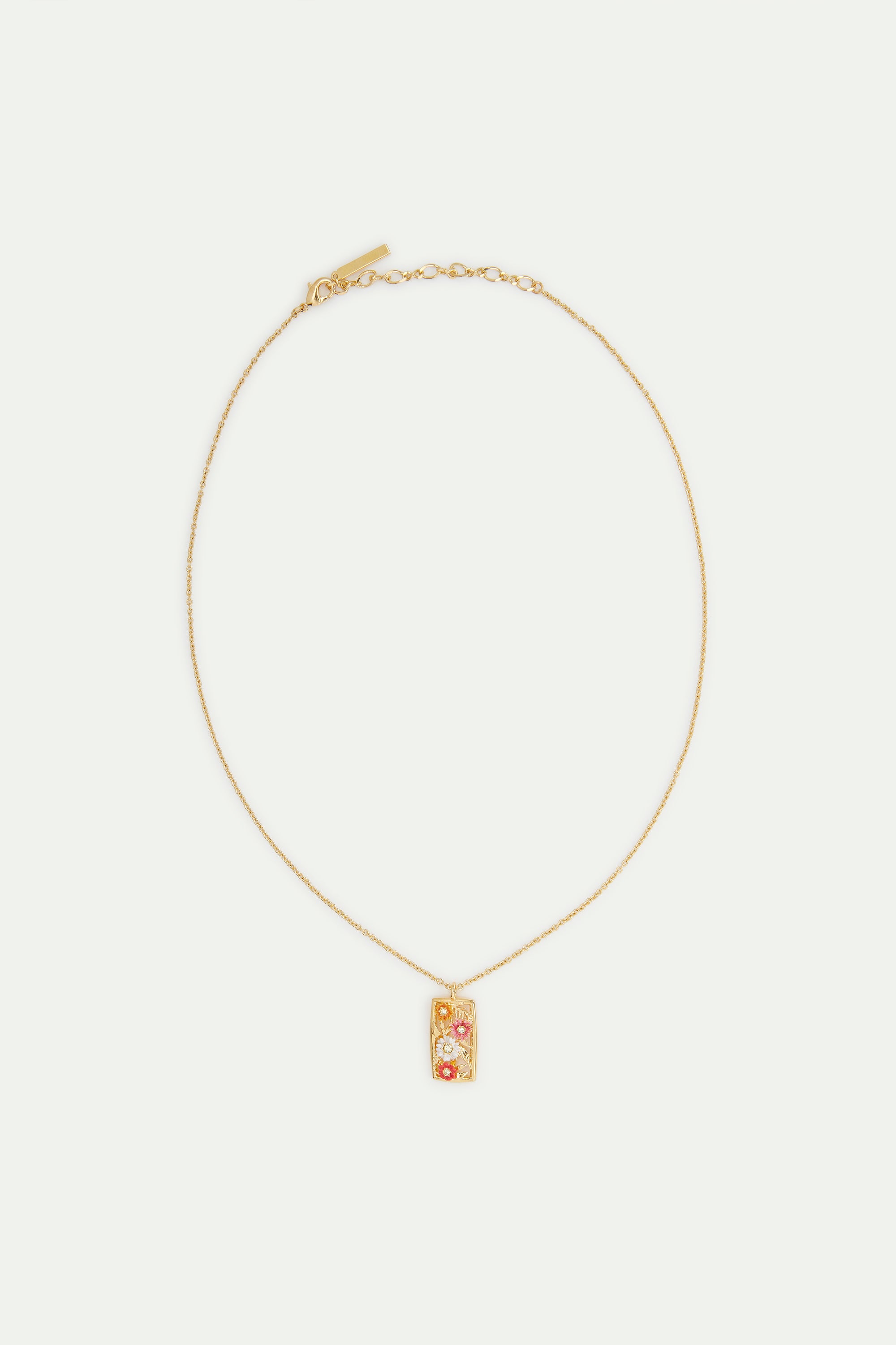 Gold-plated openwork pendant necklace with zinnias