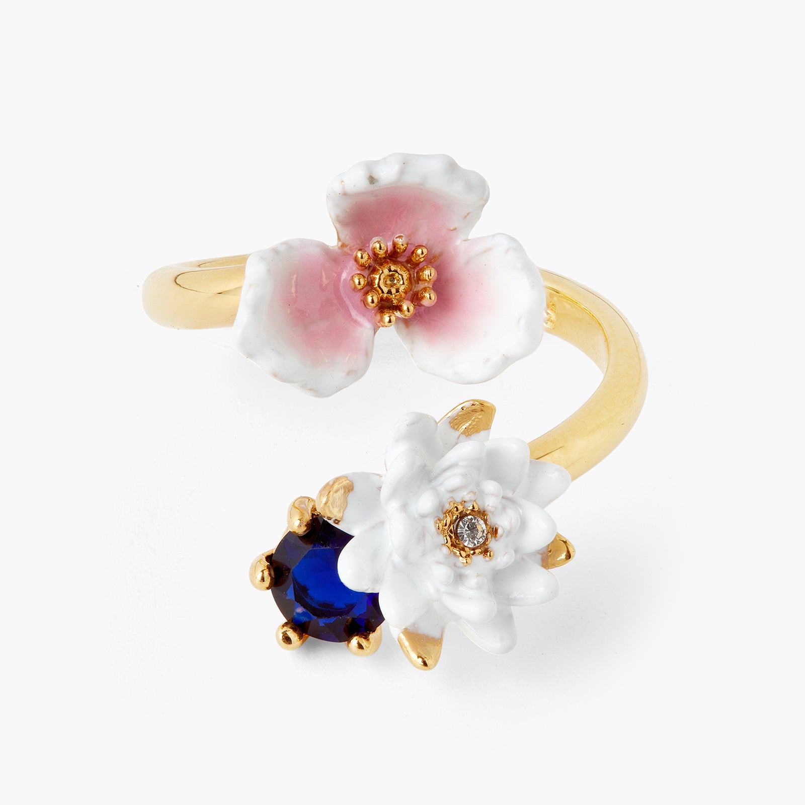 Bague ajustable nymphéa blanc sur pierre bleue et fleur rosée