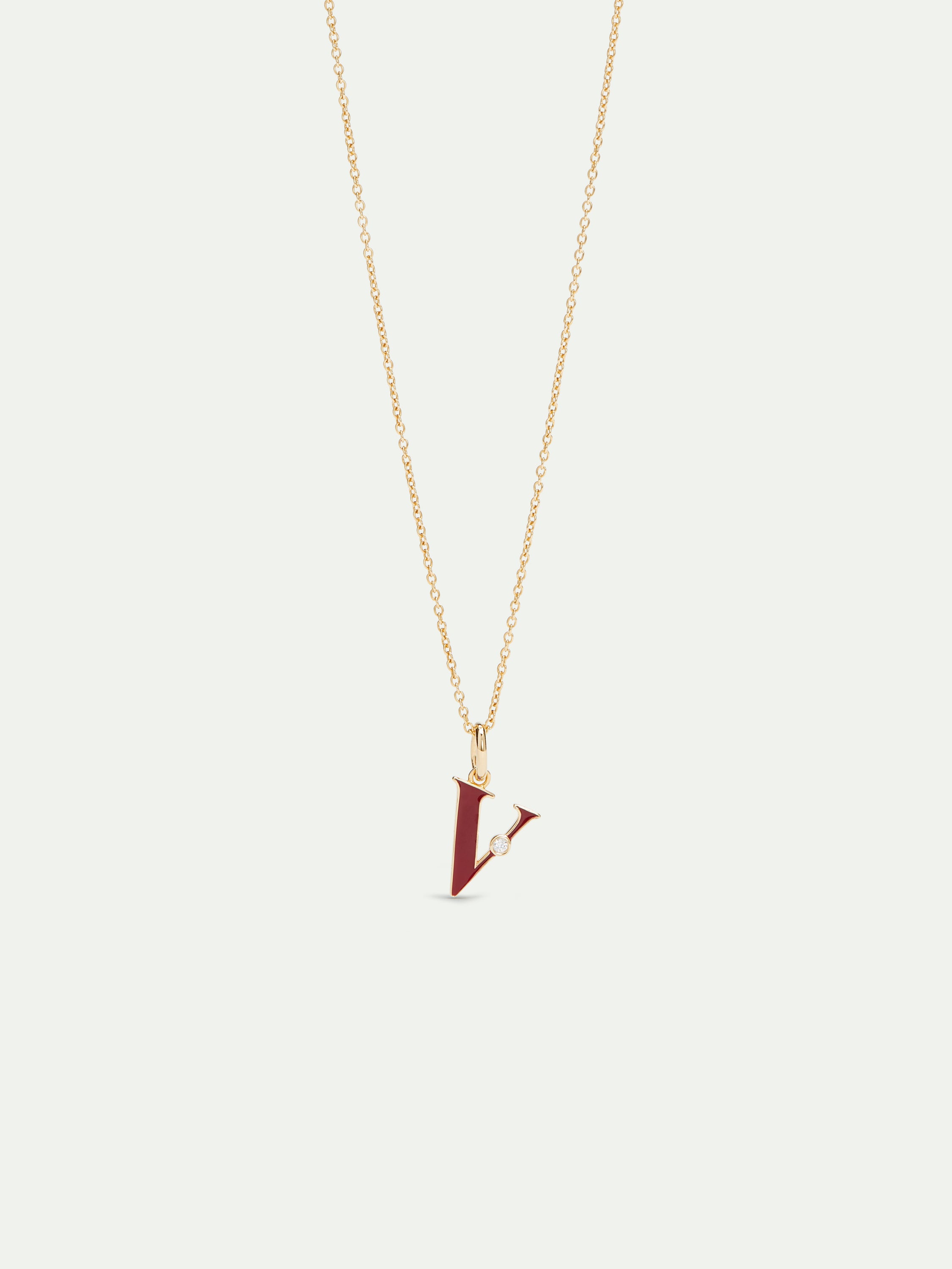 Letter V pendant necklace