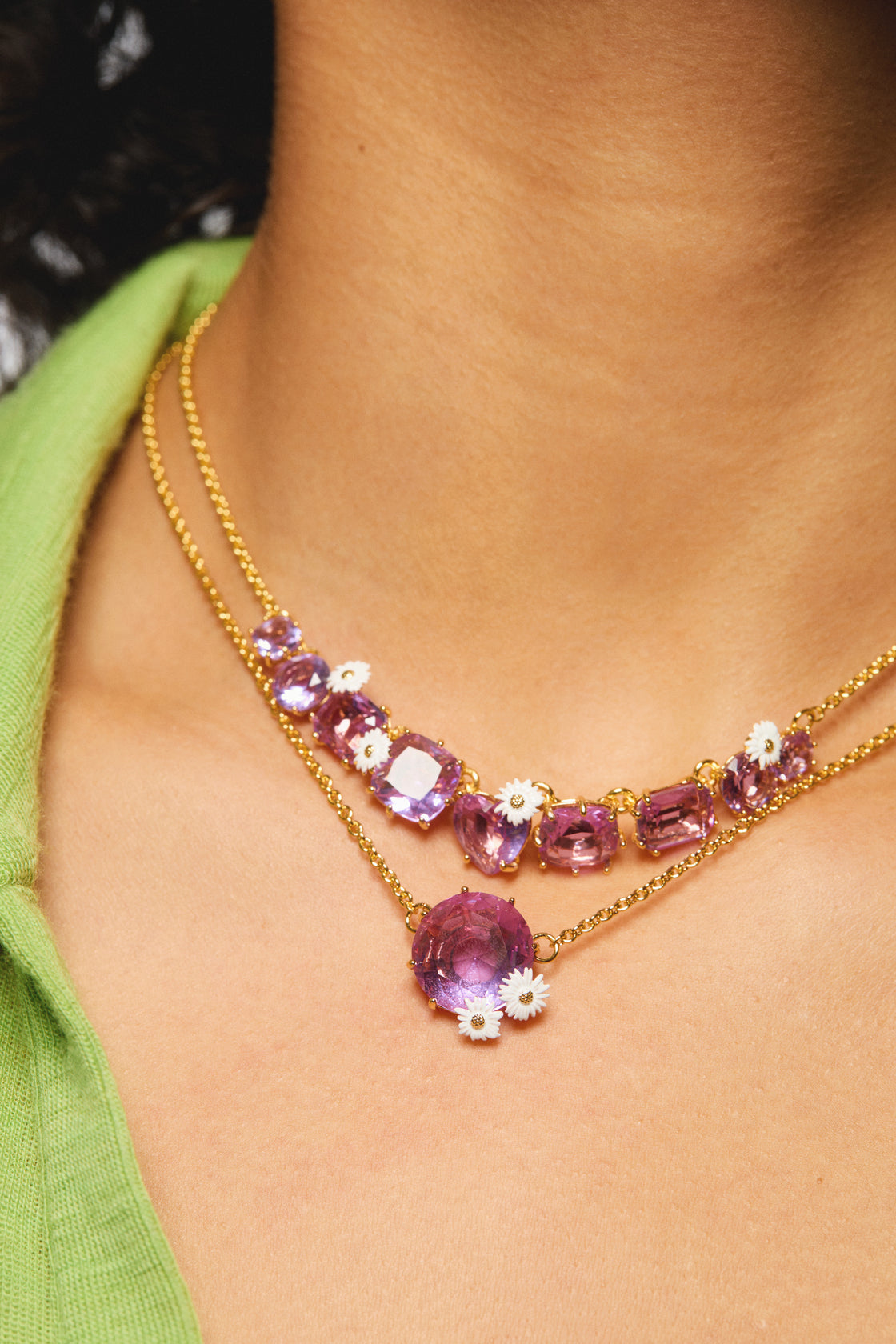 Fine lavender diamantine nine stone necklace with daisies