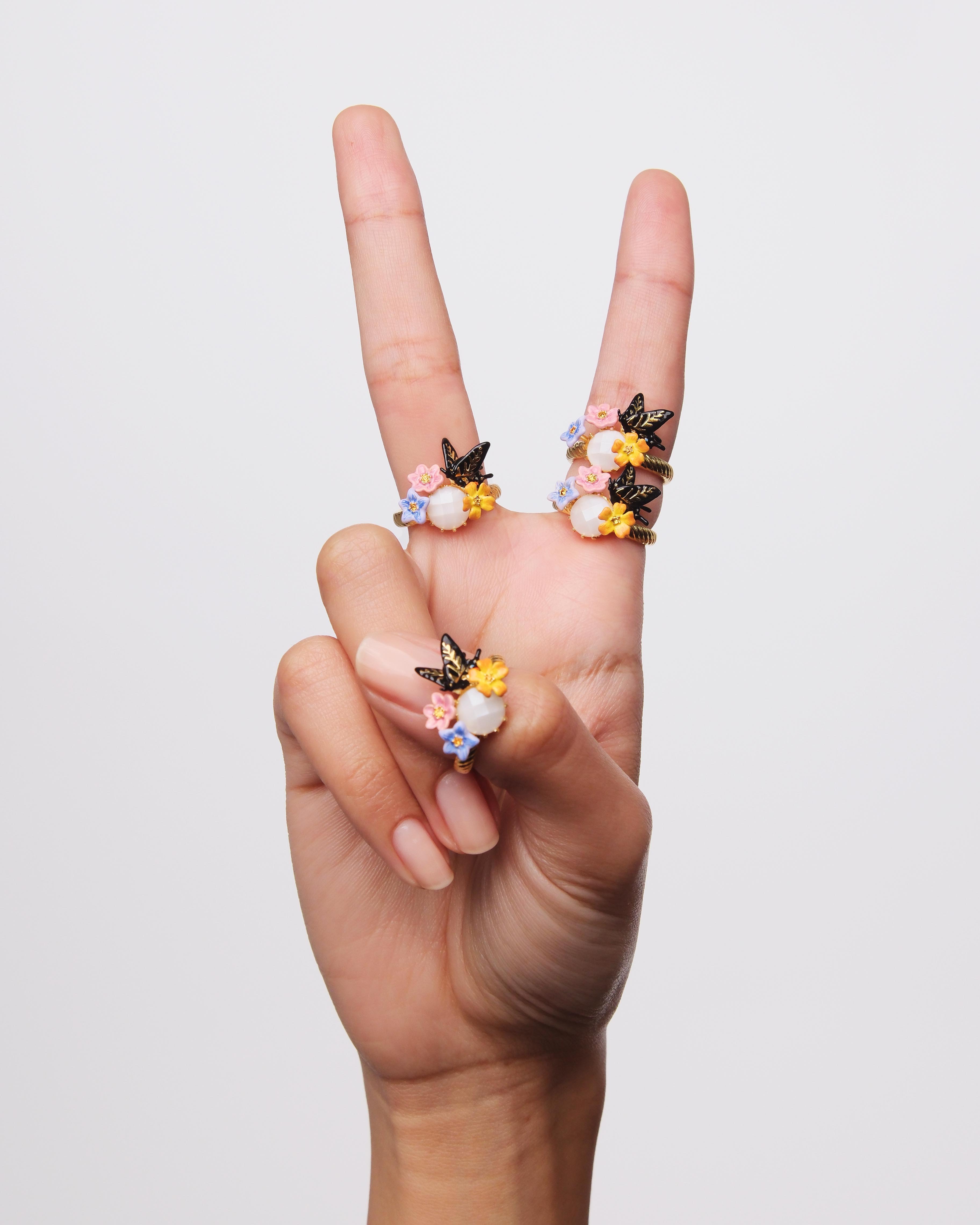 Butterfly, 3 colourful jasmine flowers and faceted stone cocktail ring