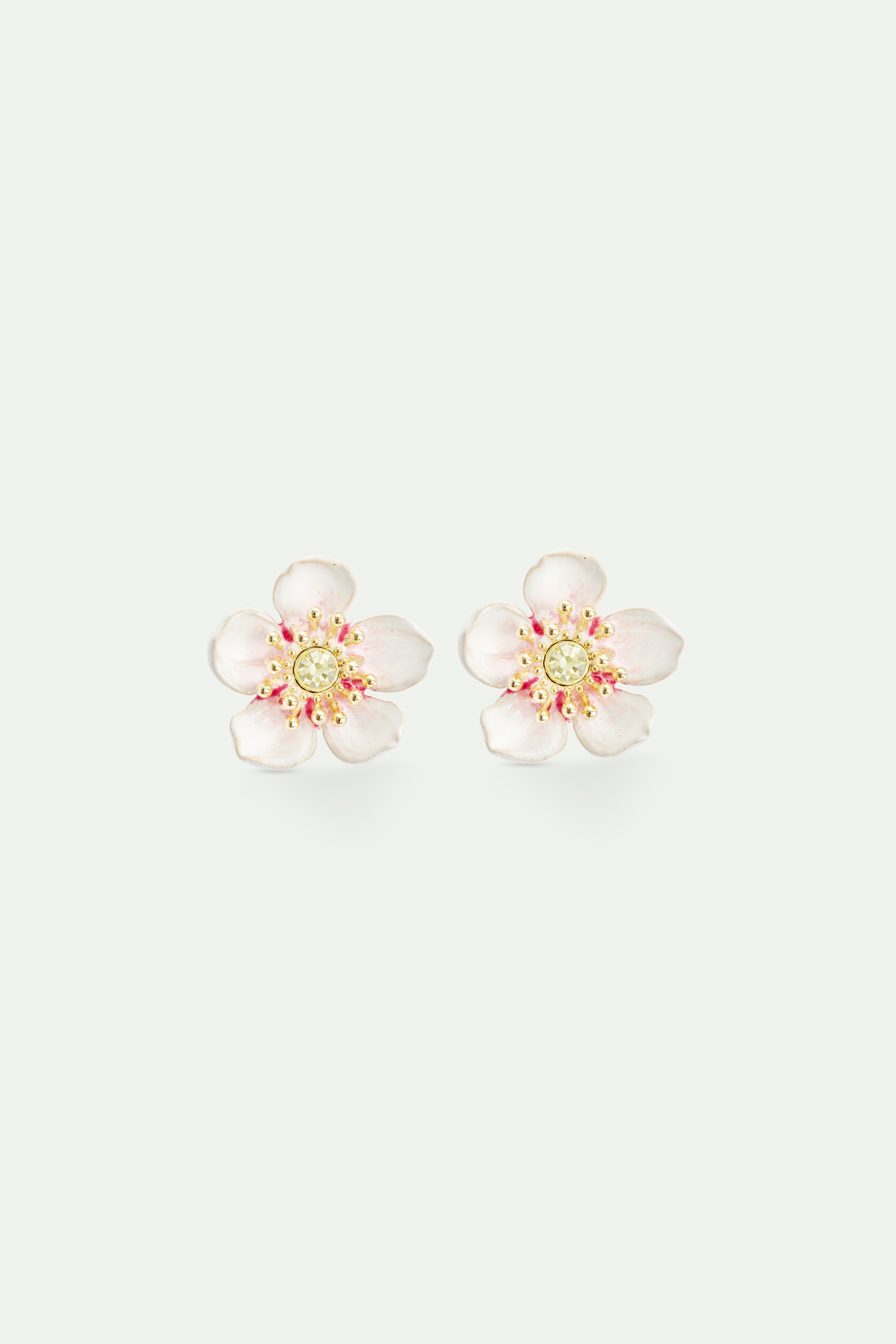 Boucles d'oreilles tiges fleur blanche de cerisier