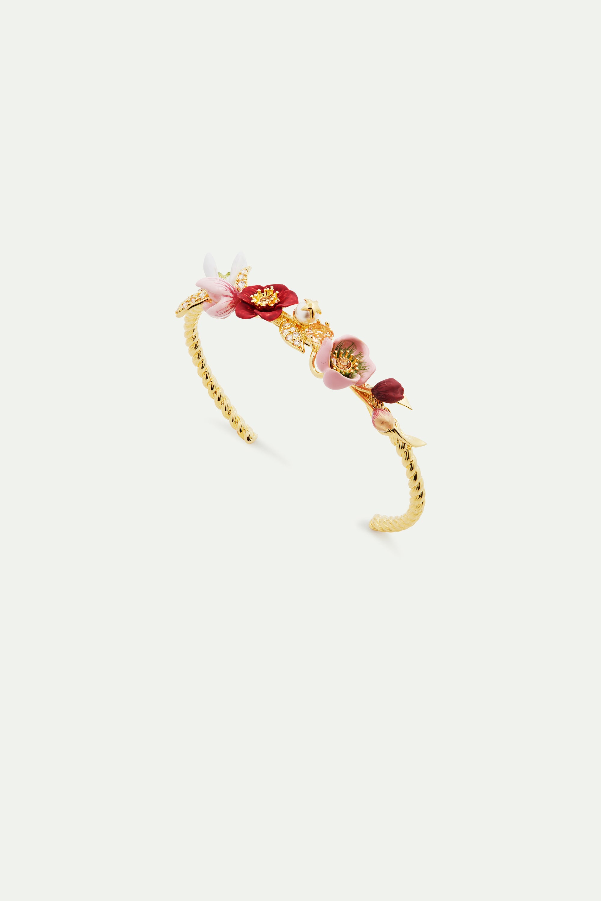 Bracelet jonc fleurs d'hellébore, perles fantaisies et feuilles pavées d'oxydes de zirconium