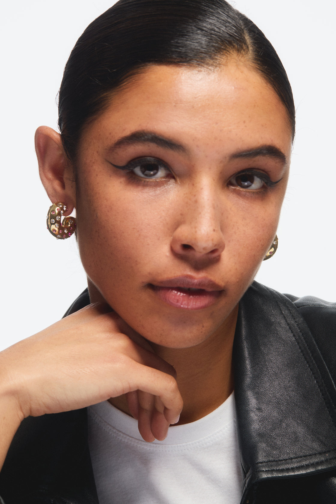 Pink and white crystal golden hoop earrings