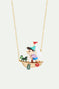 Collier Pinocchio et cricket sur un bateau