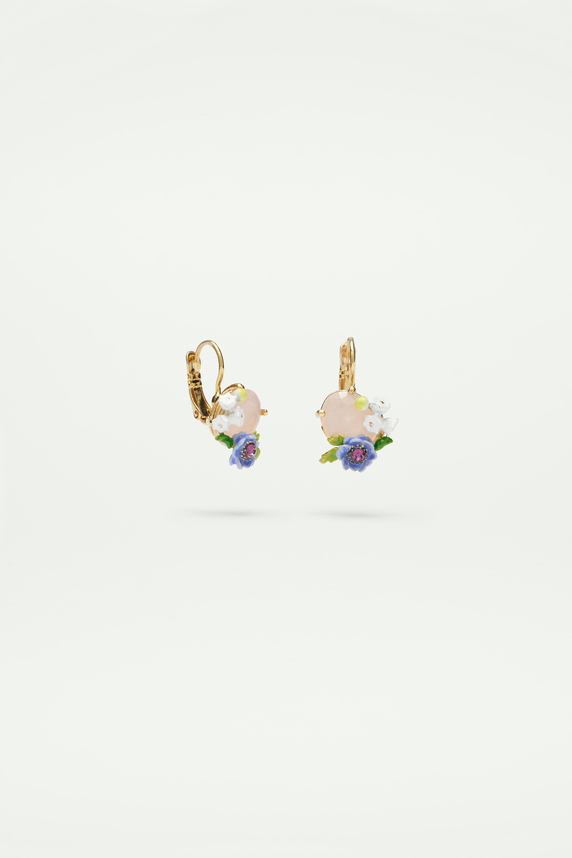 Boucles d'oreilles dormeuses quartz rose et composition florale