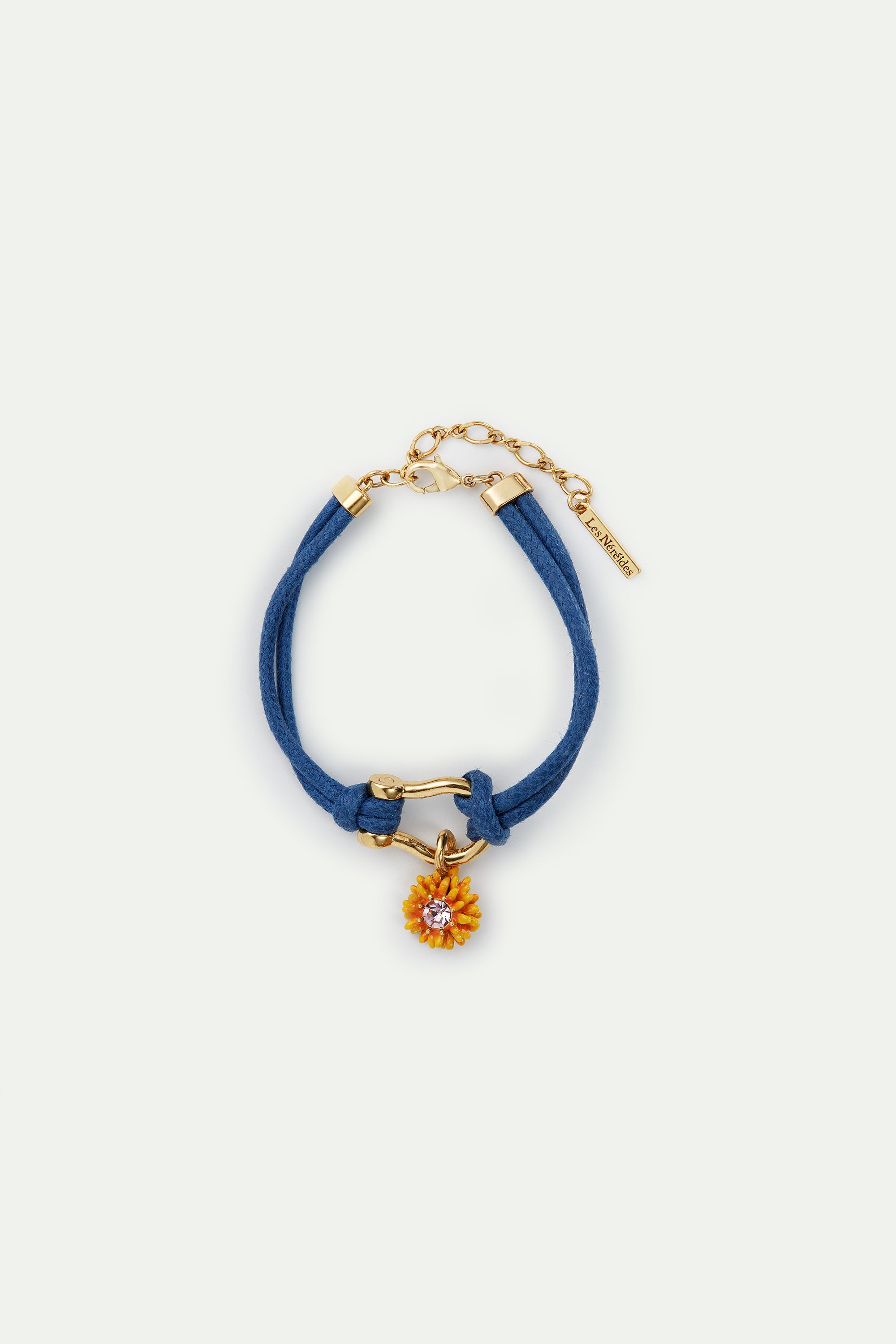 Bracelet bleu mousqueton et petite fleur