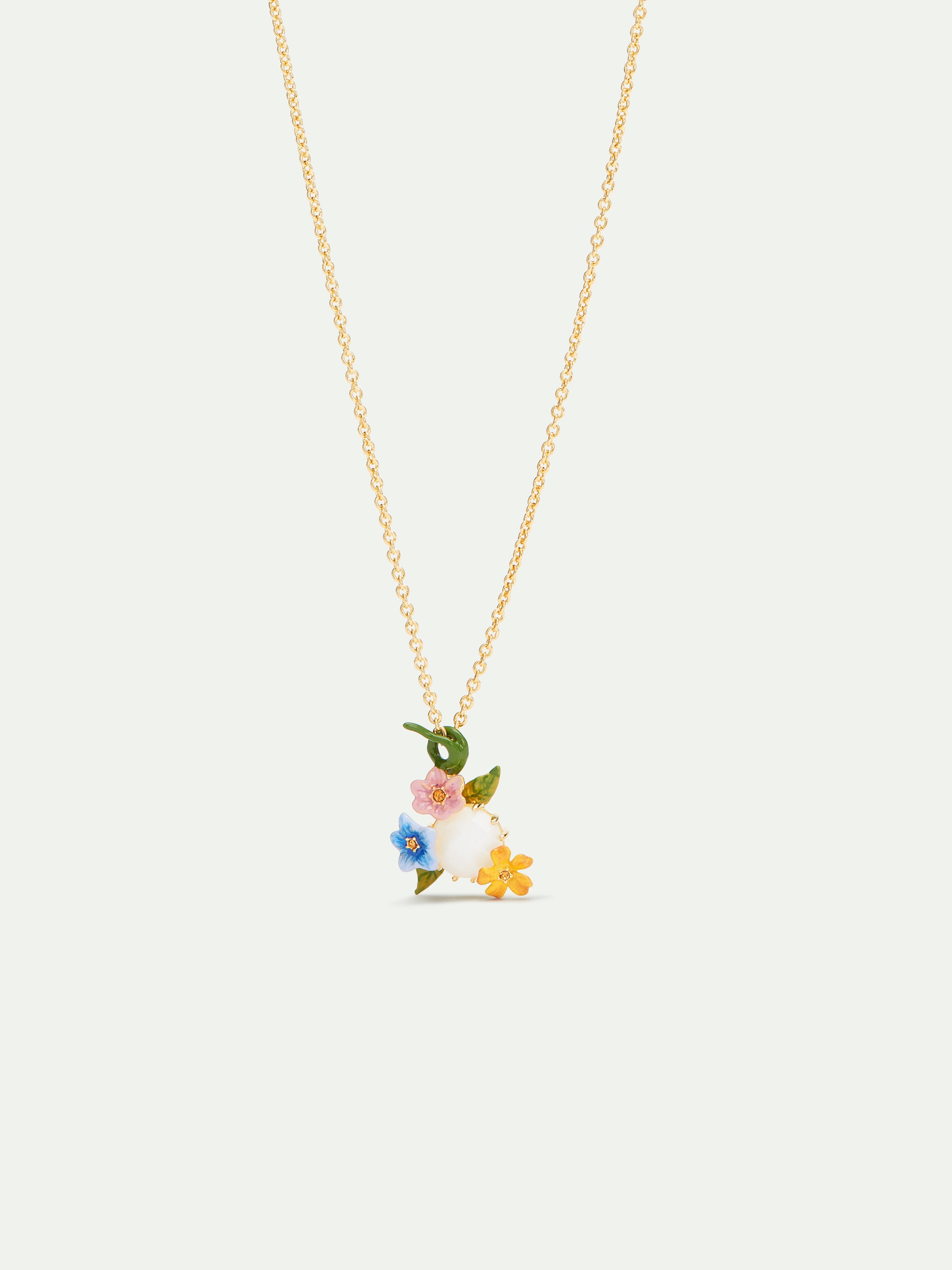 Collier pendentif 3 fleurs de jasmin colorées et pierre facettée