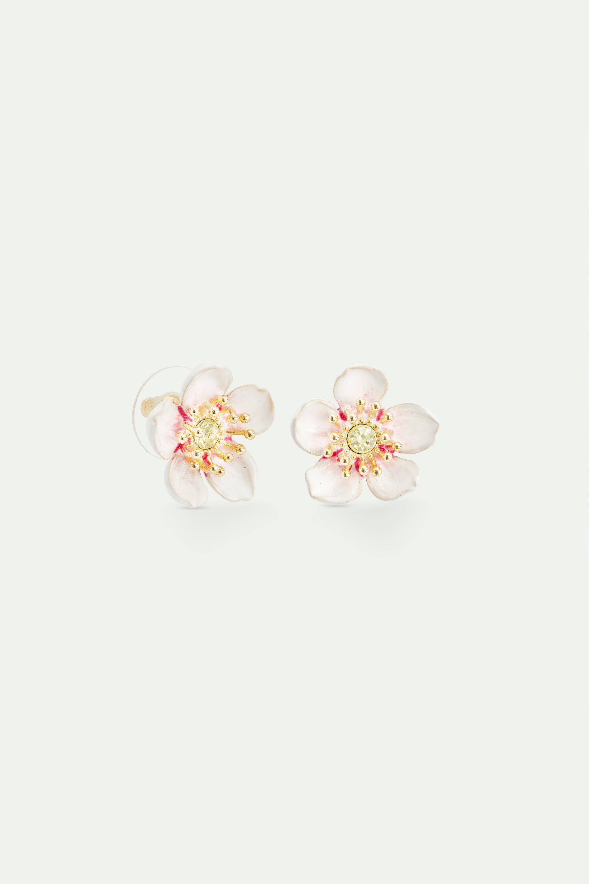 Boucles d'oreilles tiges fleur blanche de cerisier