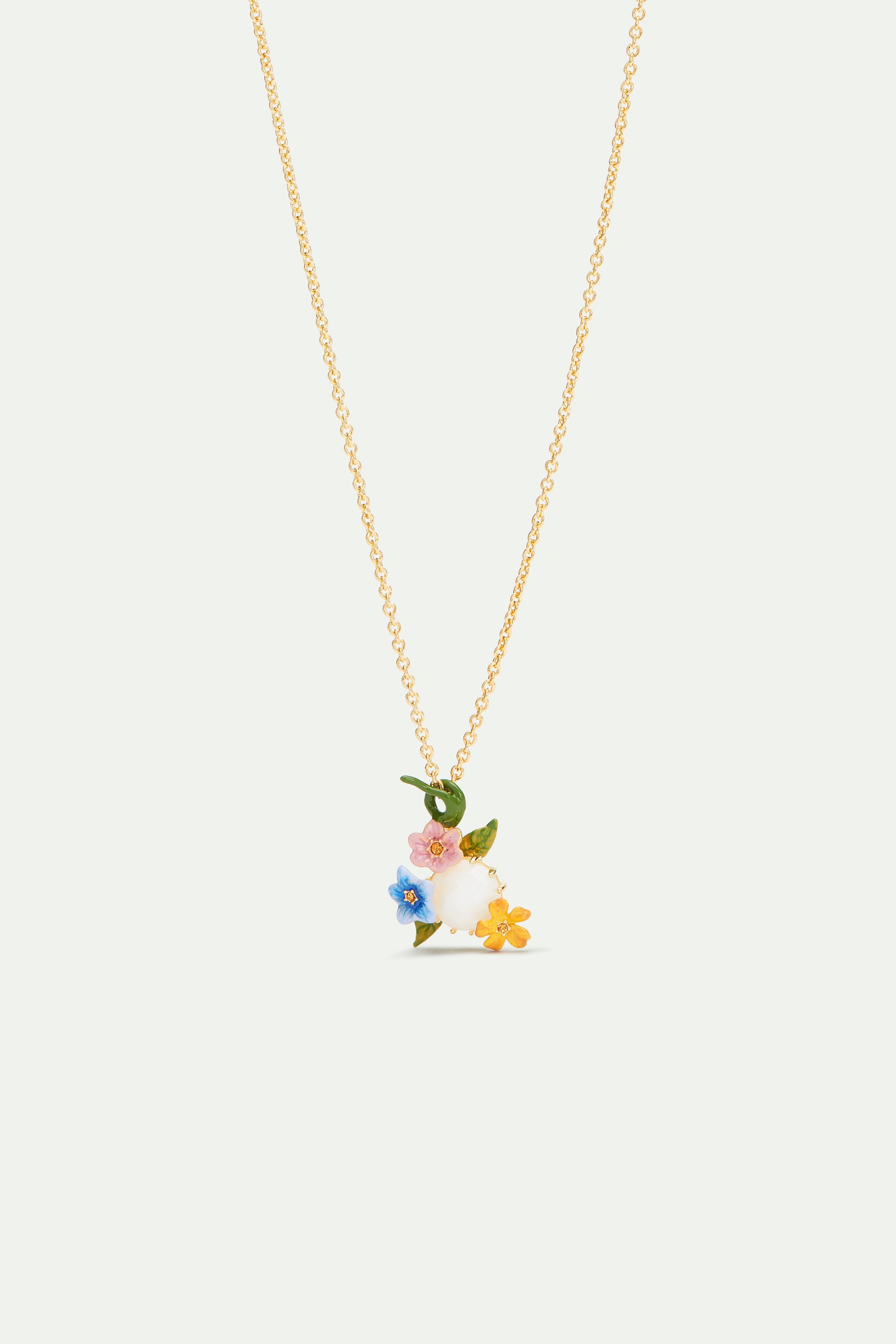 Collier pendentif 3 fleurs de jasmin colorées et pierre facettée