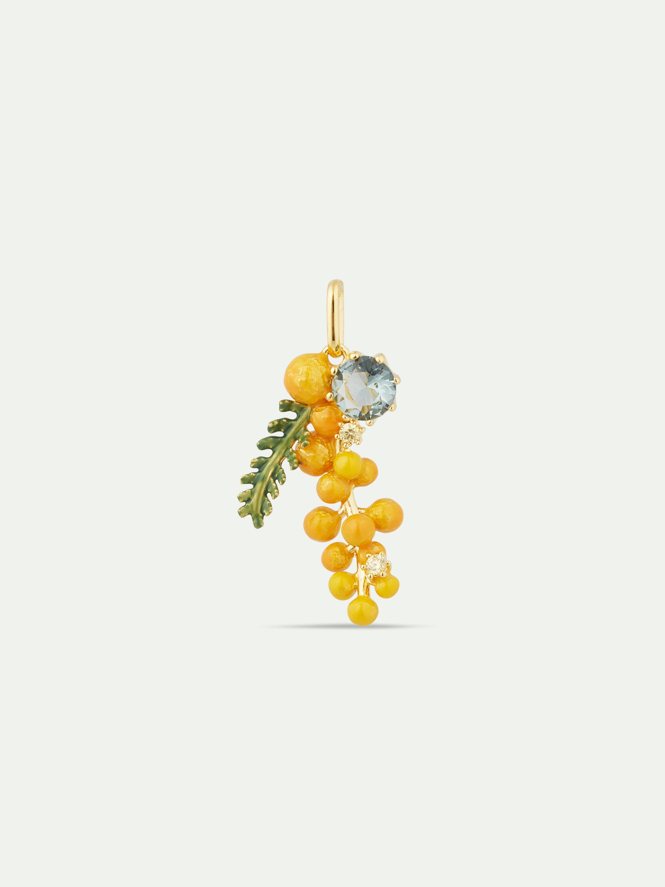 Pendentif mimosa : Délicatesse et Renouveau